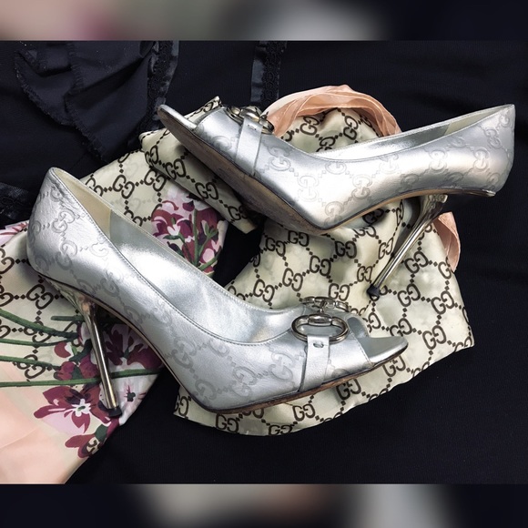 Gucci Heels! - Picture 6 of 8